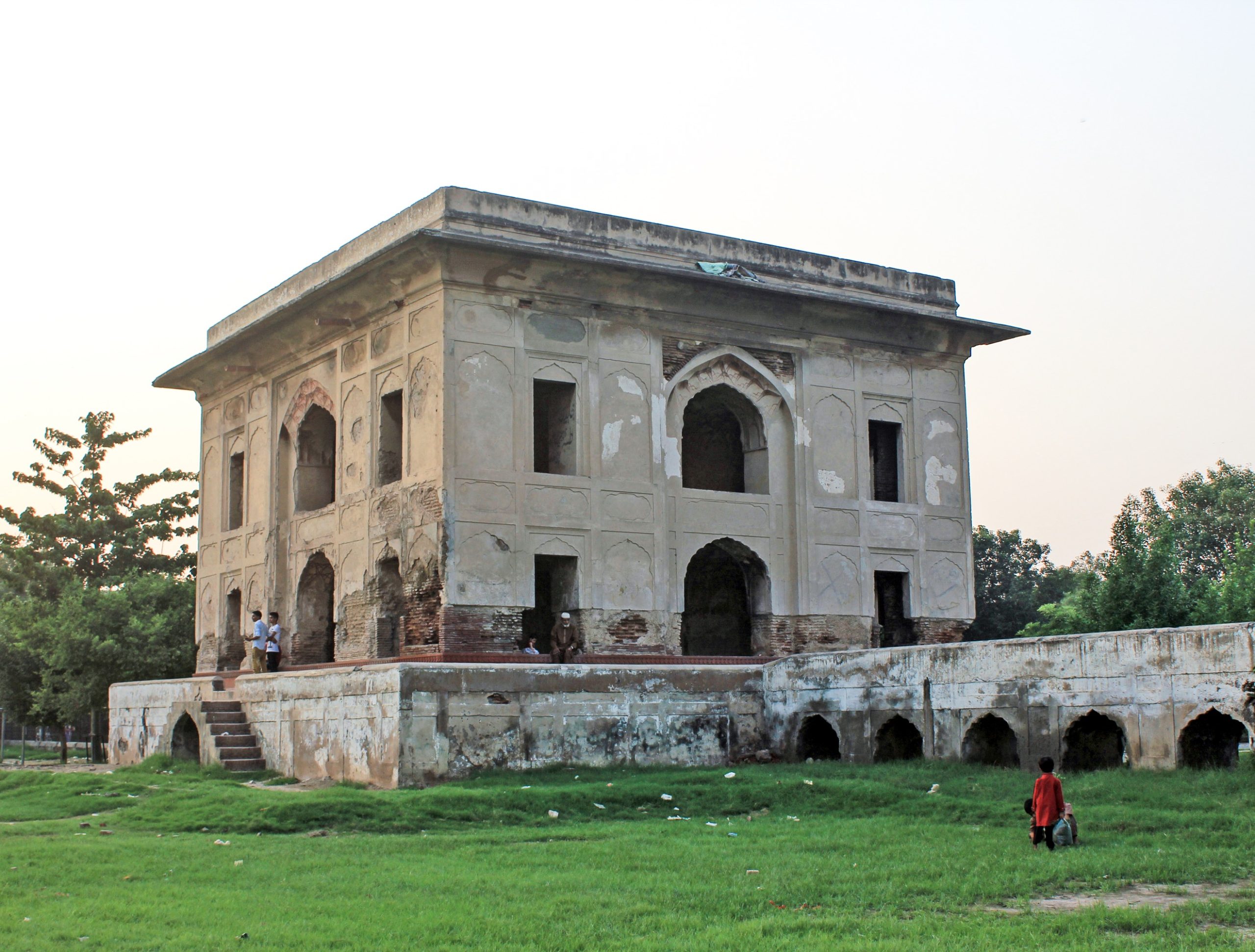 Tomb of Nadira Begum | Lahore | مزار نادرہ بیگم