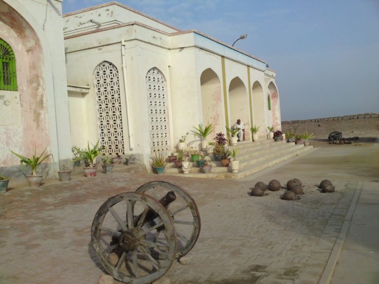 Umerkot Fort Museum | عمر کوٹ کے قلعے کا عجائب خانہ