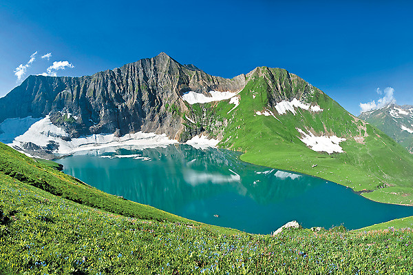 Gattian Lake | Neelum Valley