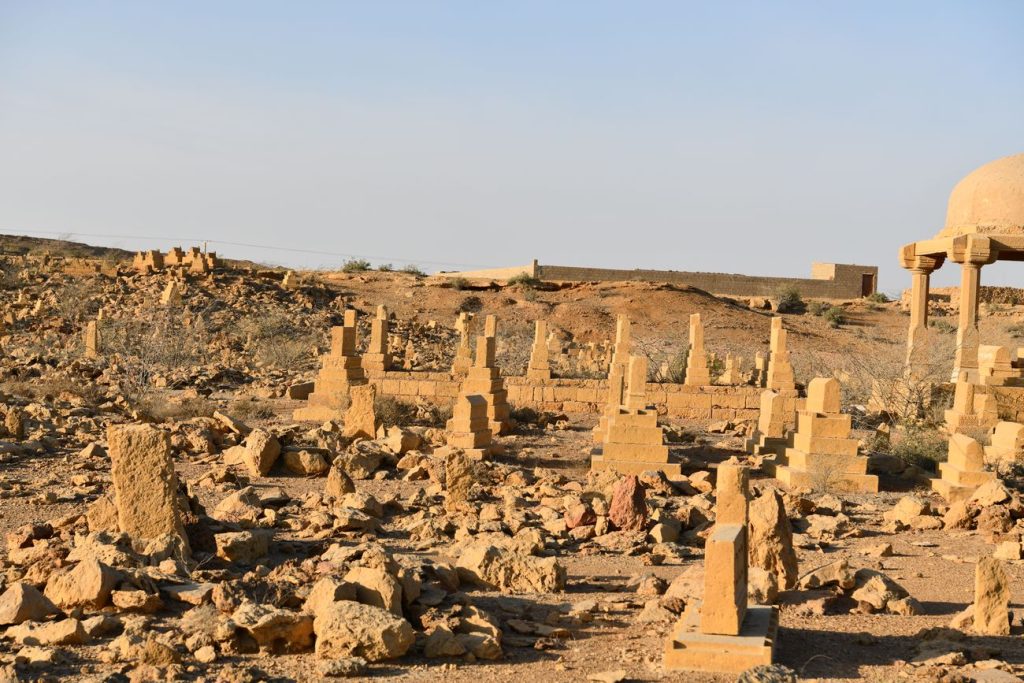 Lakho Pir Graveyard | Thatta |