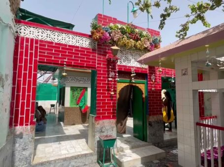 Shrine of Hajinah Shah Huzoori | Rohri | Sukkur |