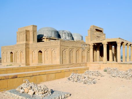 Mirza Jan Baba Khan Turkhan Tomb | Thatta |