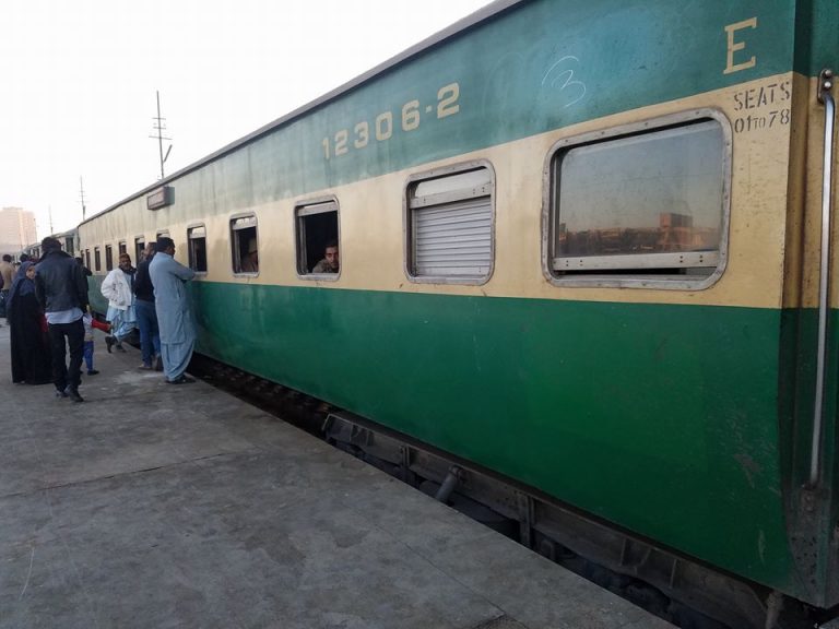 Kohat Railway Station | کوہاٹ کا ریلوے اسٹیشن